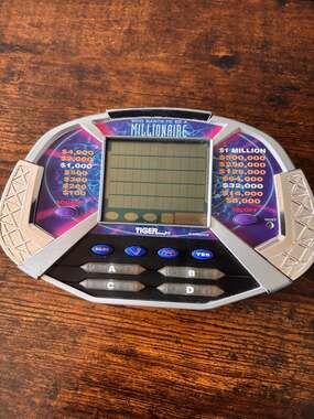 2000 Tiger Electronics Who Wants To Be A Millionaire Handheld LCD Game